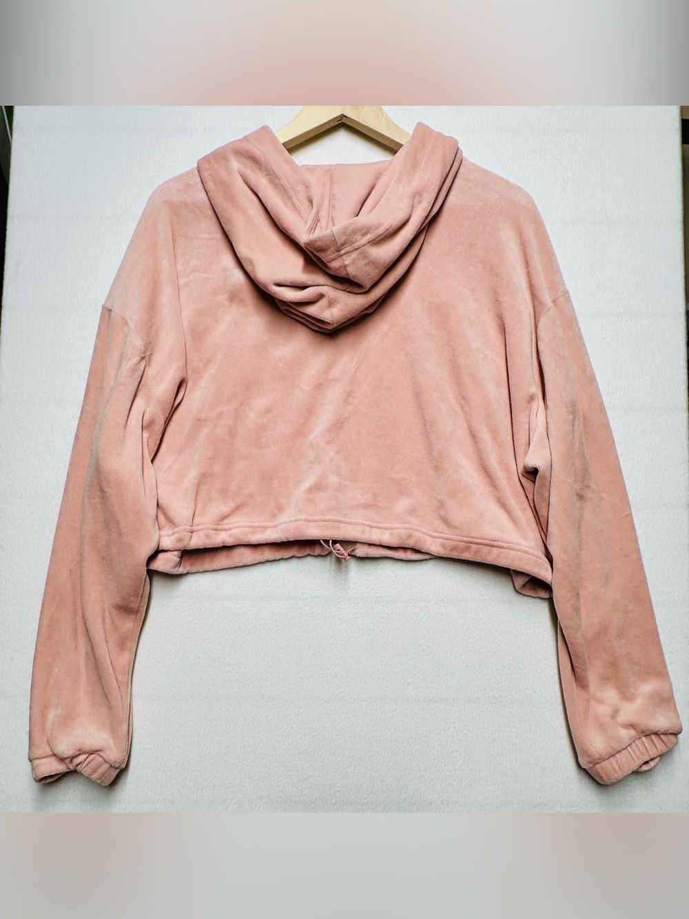 Adidas Originals Women’s L Pink Velour Cropped Hoodie Logo Tape Y2K - Picture 4 of 5